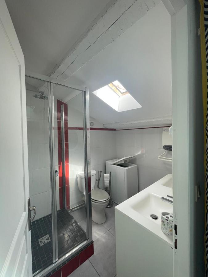 Appartement Climatise Centre-Ville De Narbonne Dans Comble 4 Couchages Exterior photo