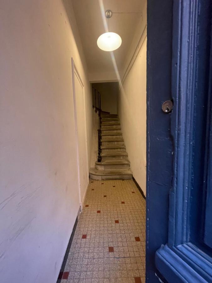 Appartement Climatise Centre-Ville De Narbonne Dans Comble 4 Couchages Exterior photo